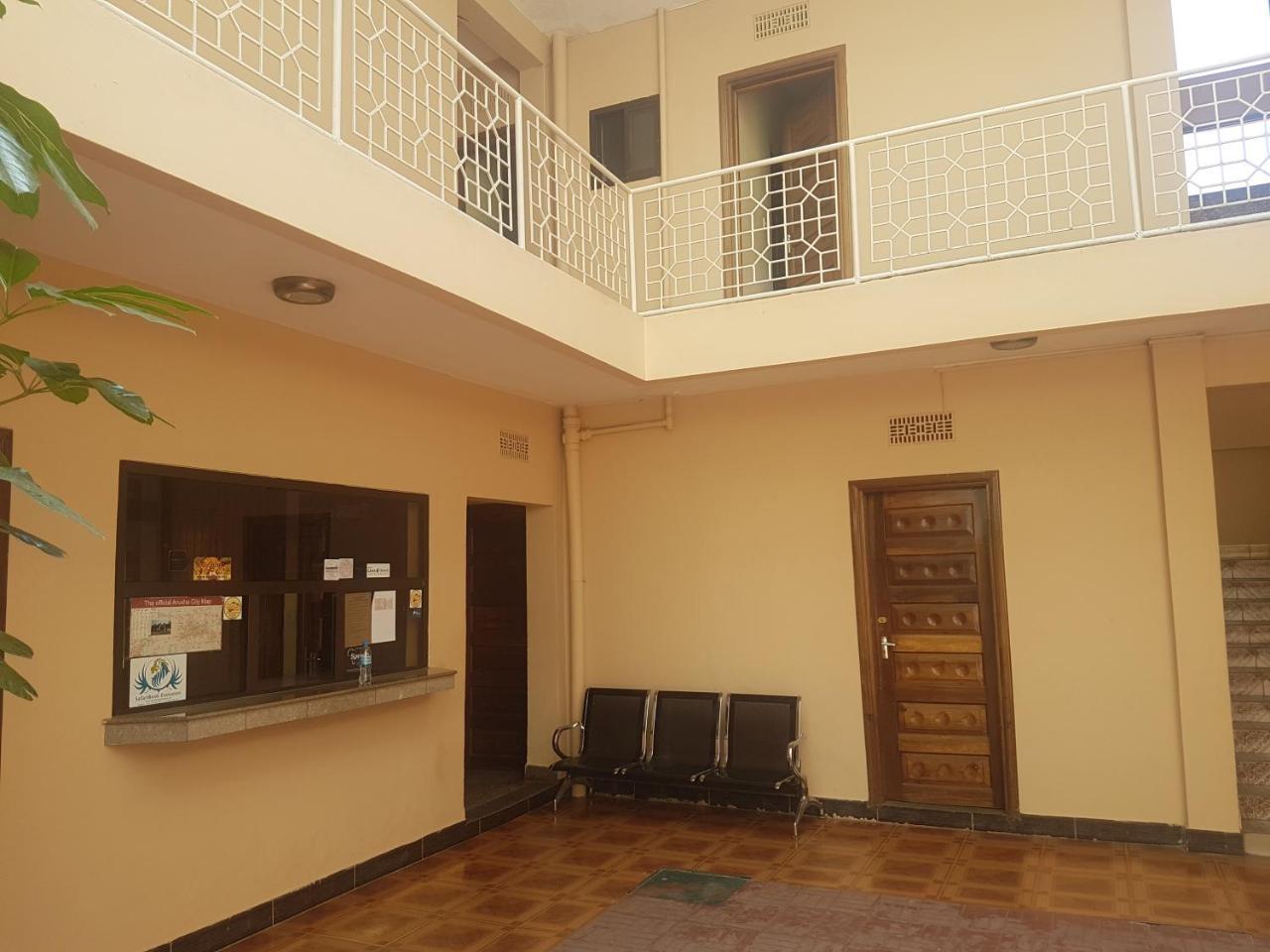 Center Inn Arusha Buitenkant foto