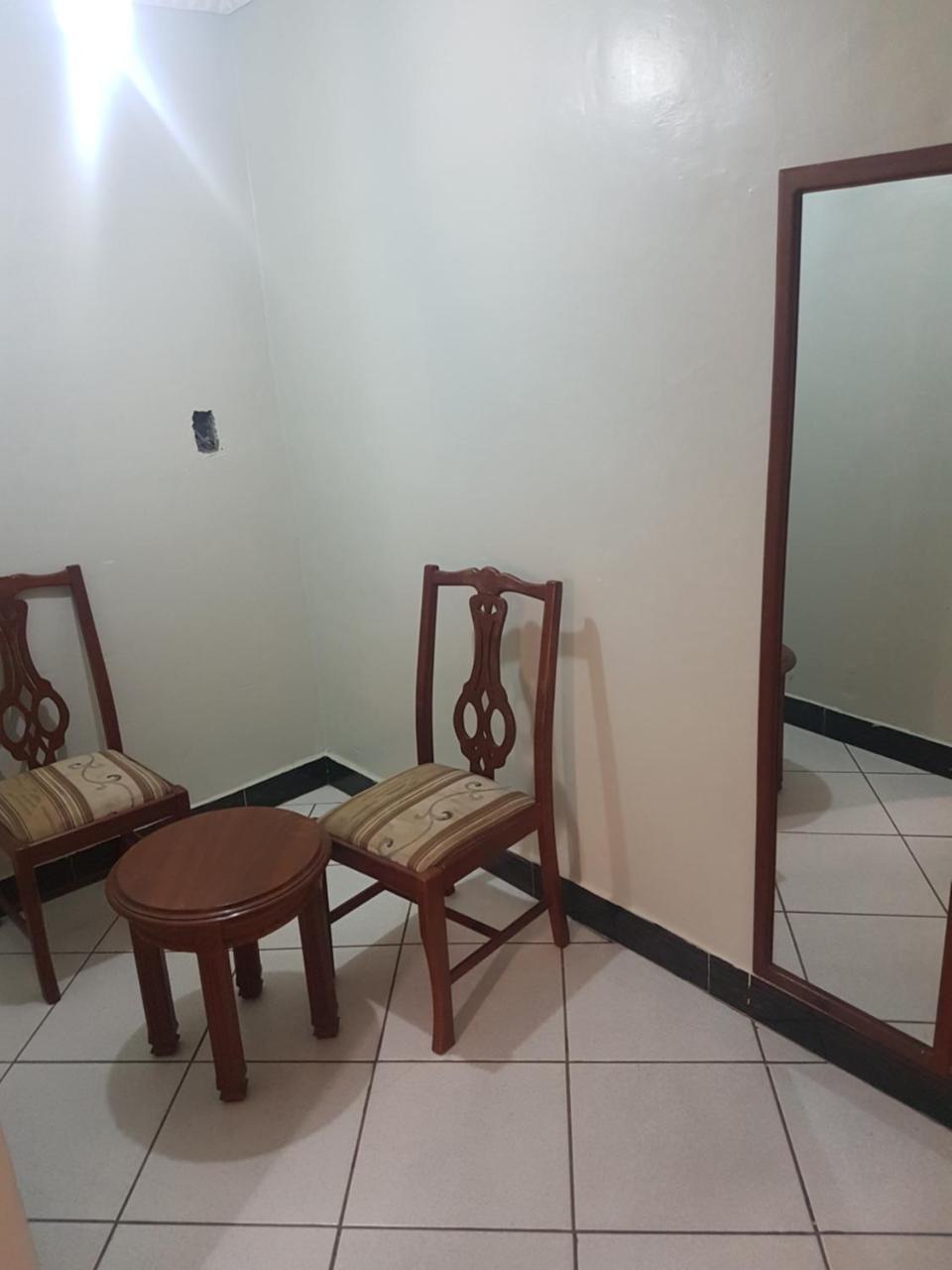 Center Inn Arusha Buitenkant foto